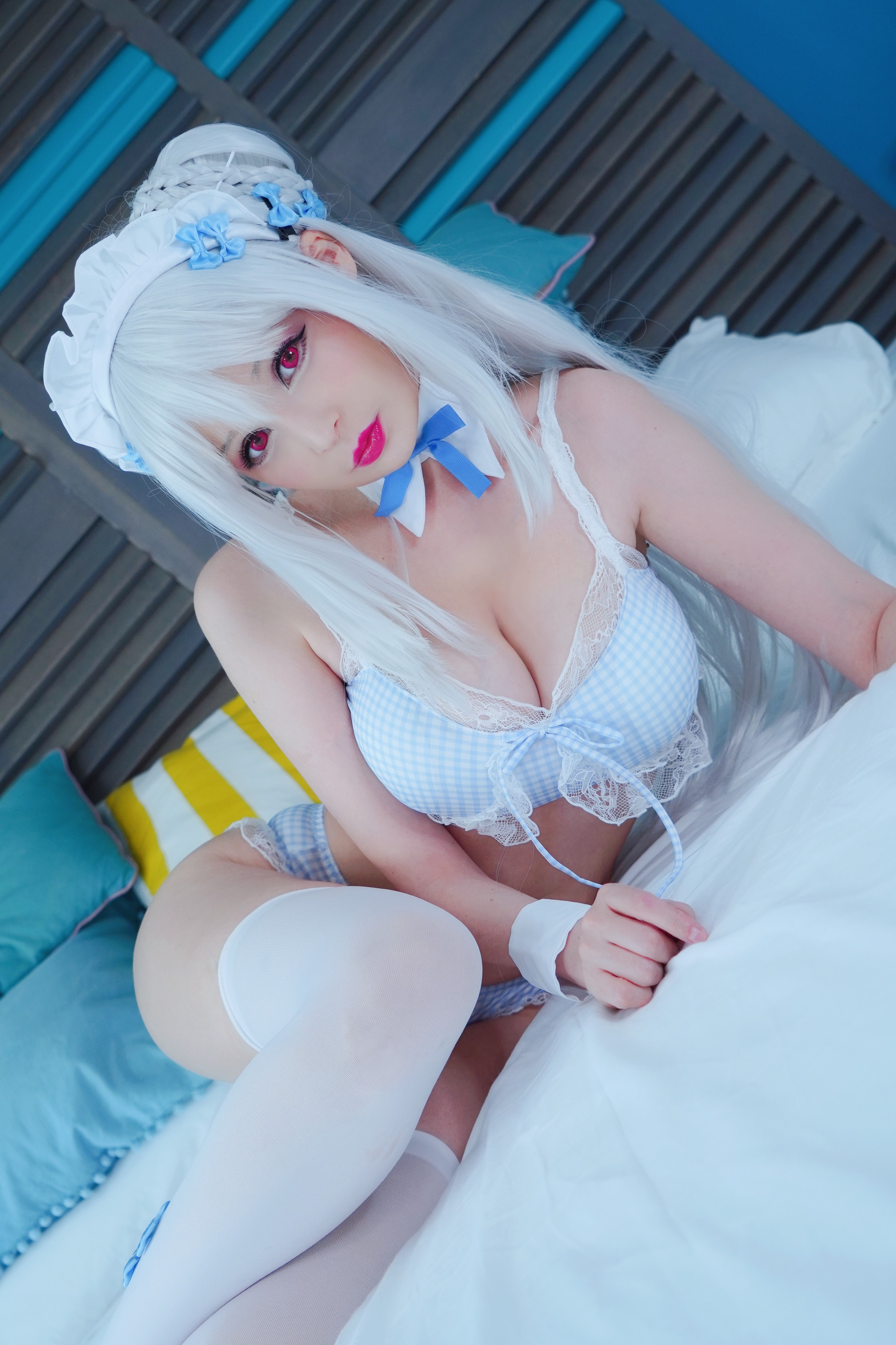 Cygnet Azur Lane cosplay by Hidori Rose